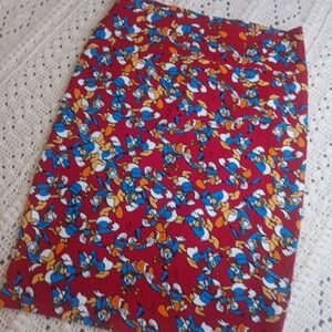 Lularoe Womens XL Disney Cassie Dark Red Donald Duck‎ Pencil Skirt Theme Park